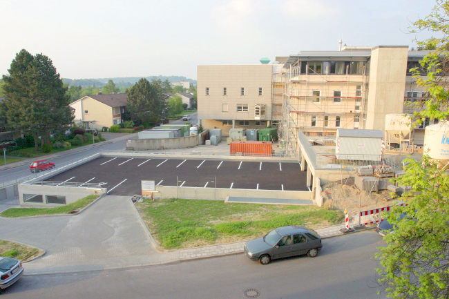 Ulrich Simons - &Auml;rztehaus am Franziskus